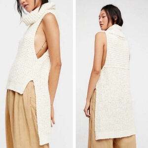 Free People Cream Sleeveless Sweater Poncho